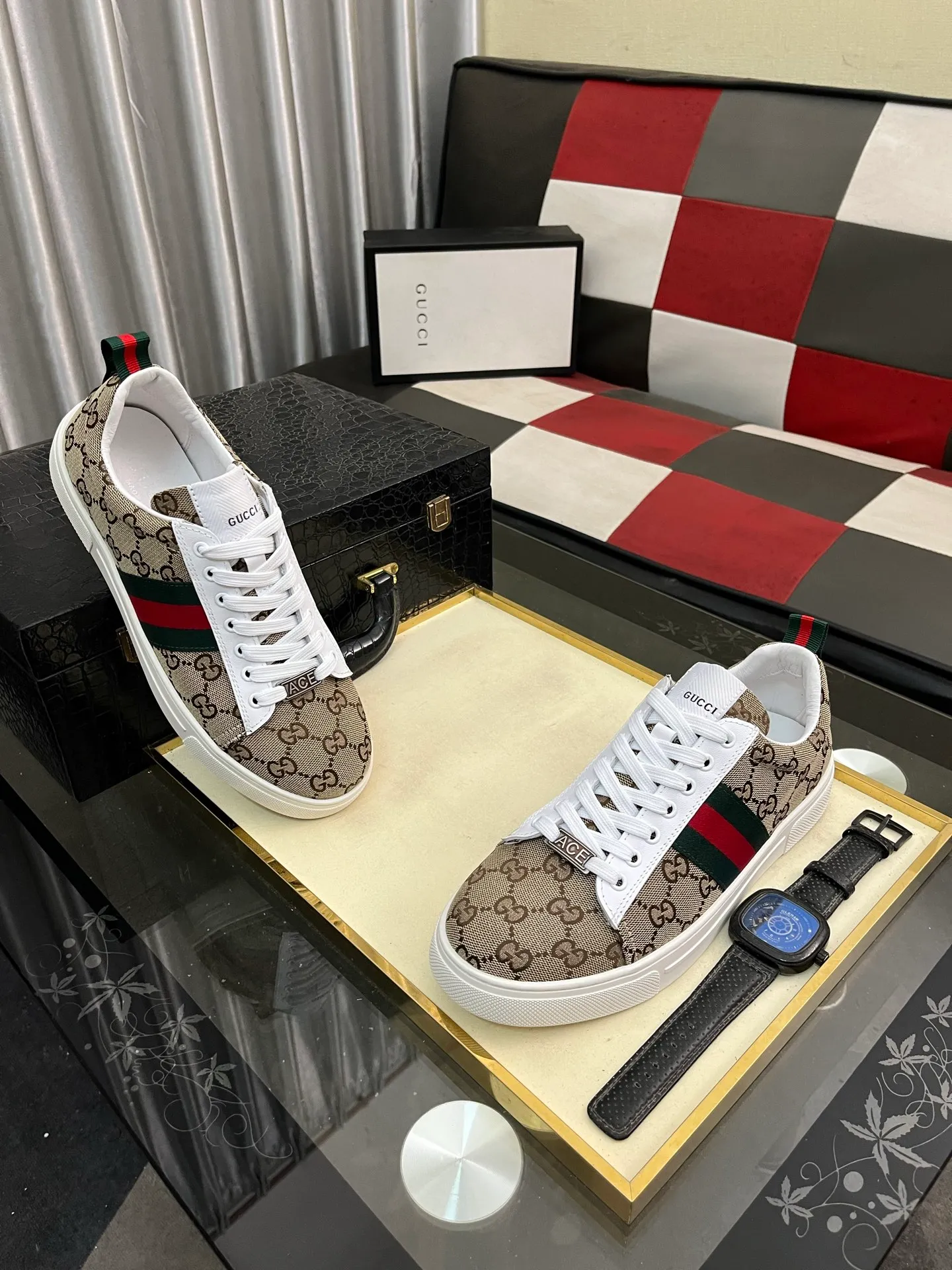 Men's Men's Shoes💰420⌚️⌚️【GUCCI】Gucci men's latest white shoe series casual shoes! The official website is built 1:1. Upper: Made of imported cowhide, with electric embroidery ➕Inner lining: Made of high-quality first-layer pigskin, soft and comfortable. Picky material selection and exquisite workmanship give you the best enjoyment. Size: 38-443️⃣Colors available